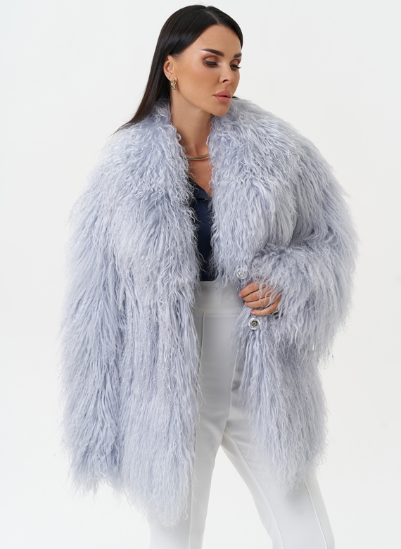 Женская шуба из меха ламы