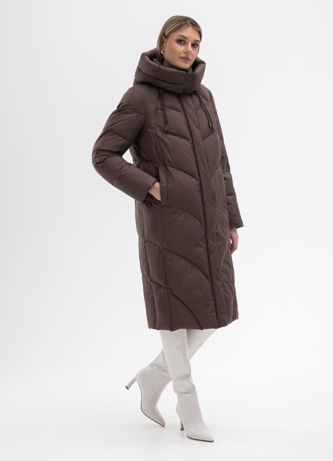 Женский пуховик коричневого цвета с капюшоном модель № 31114 в кредит