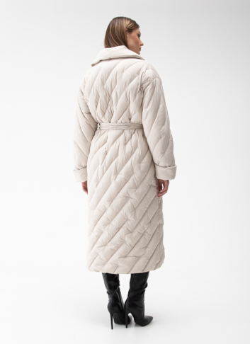 Женский пуховик с английским воротником