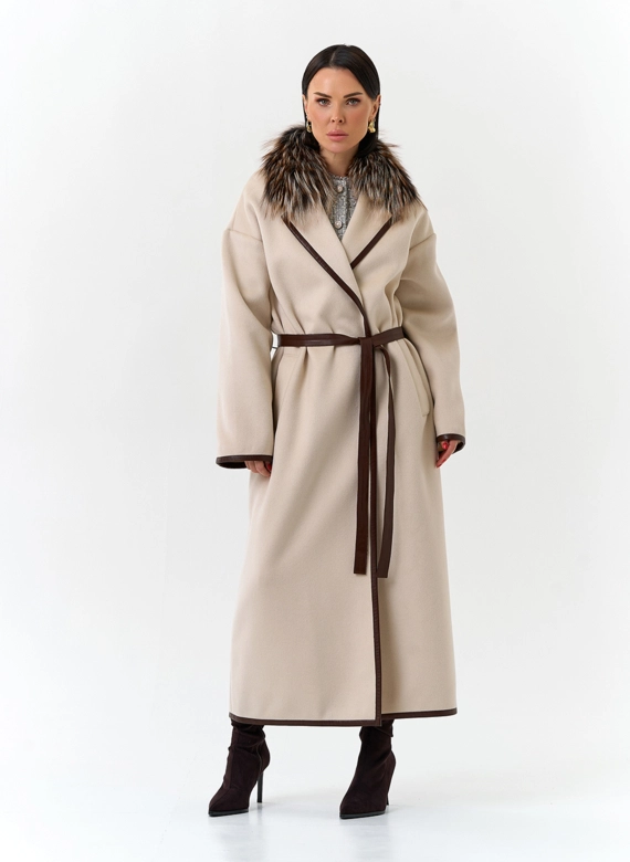 Женское длинное пальто с отделкой из меха лисы