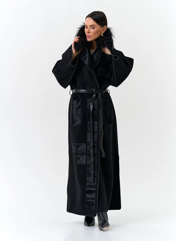 Женское длинное пальто с отделкой из меха лисы