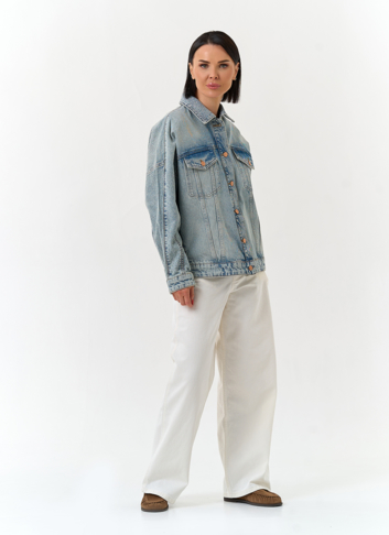 Женская джинсовая куртка со стразами