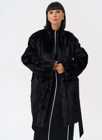 Женская шуба из меха норки в черном цвете