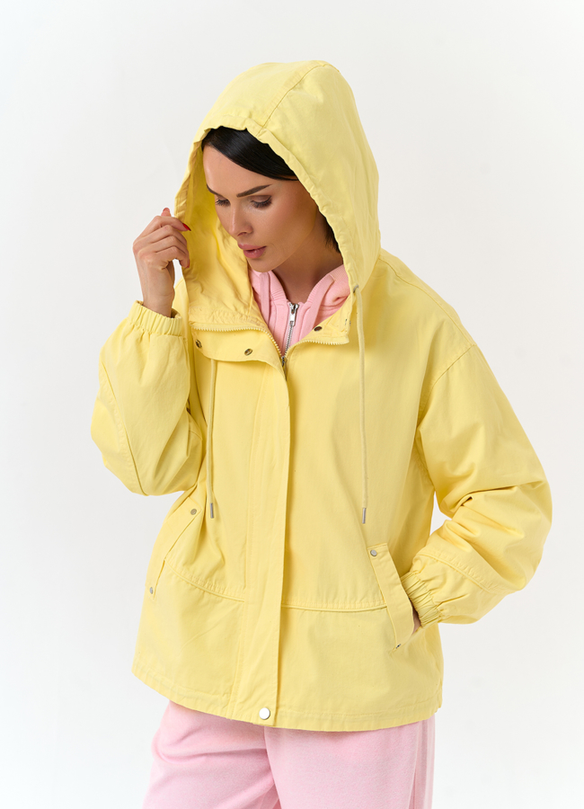 Женская ветровка с капюшоном  модель № 33120 универмаг малина