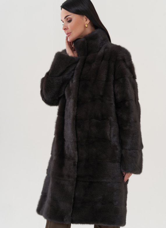 Шуба из норки с воротником стойка