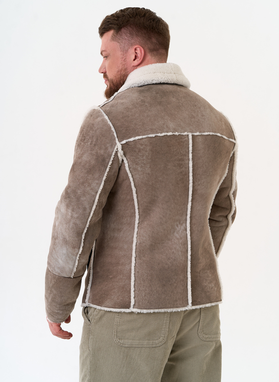 Светлая мужская дубленка