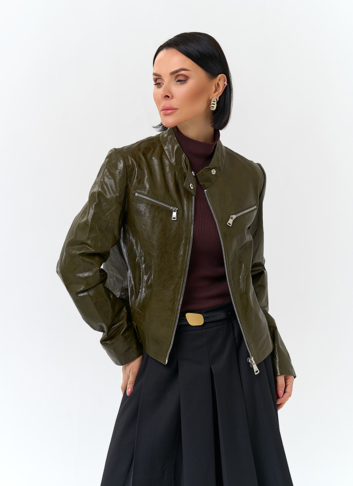 Женская куртка из натуральной кожи зеленого цвета