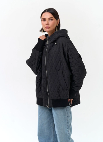 Женская куртка с капюшоном