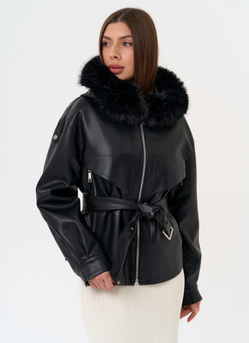 Женская утепленная куртка из эко кожи с поясом