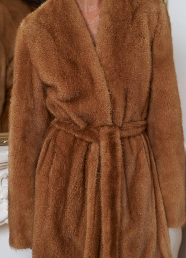 Женская длинная шуба из меха норки модель № 30696 универмаг малина