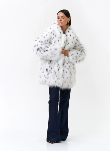 Шуба из меха лисы с инкрустацией под рысь
