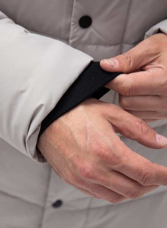 Мужской пуховик с капюшоном 