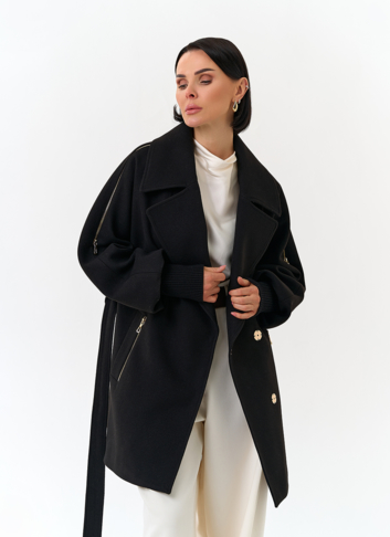 Женское укороченное пальто с декоративными молниями