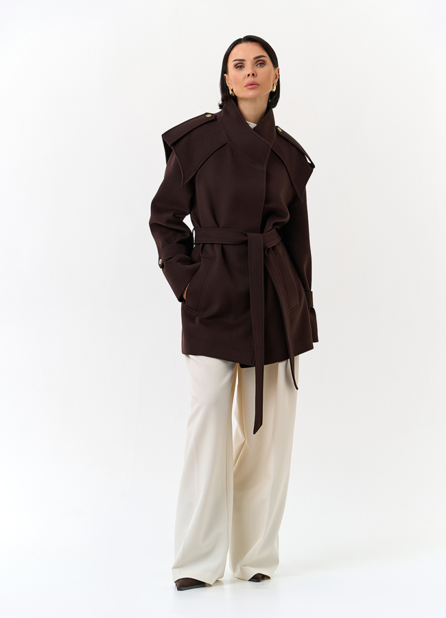 Женское укороченное пальто с акцентными плечами модель № 32854 в кредит