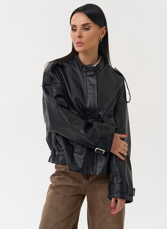 Женская куртка из эко кожи черного цвета
