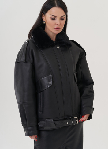 Женская дубленка черного цвета 