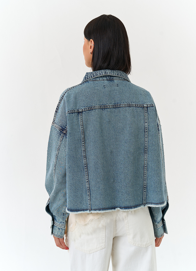 Женская джинсовая куртка со стразами модель № 33127 в рассрочку